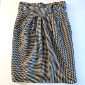 Vintage Escada wool houndstooth midi skirt w folded waistband. Large, 12, 42
